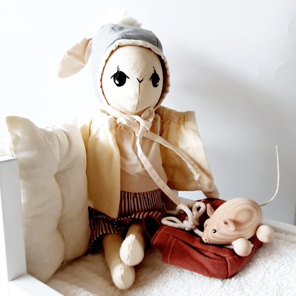 בובת ארנב עם תיק גב - Qubashi