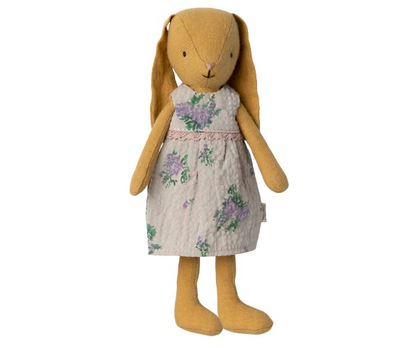 בובת ארנבת עם שימלה בצבע צהוב מאובק
