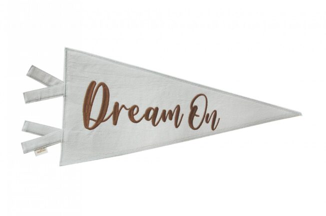 דגלון דקורטיבי – אפור – Dream On